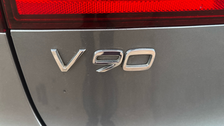 Volvo V90 2.0 T4 Momentum Plus 5dr Geartronic Petrol Estate